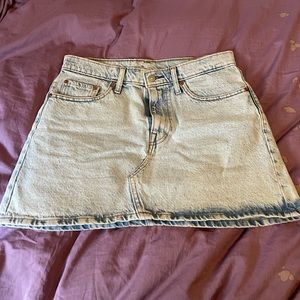 Levi’s jean mini skirt